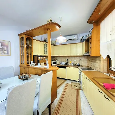 Marbi Holiday home *