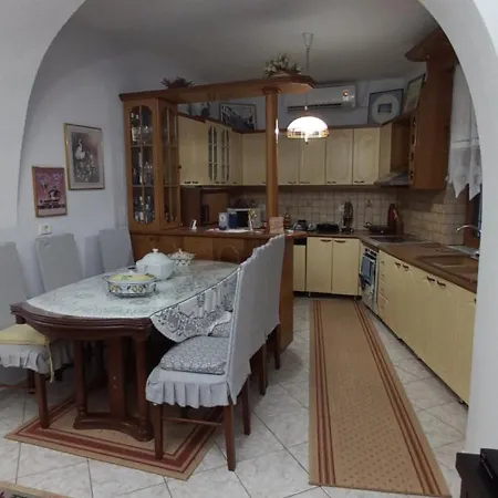 Marbi Gjirokastër